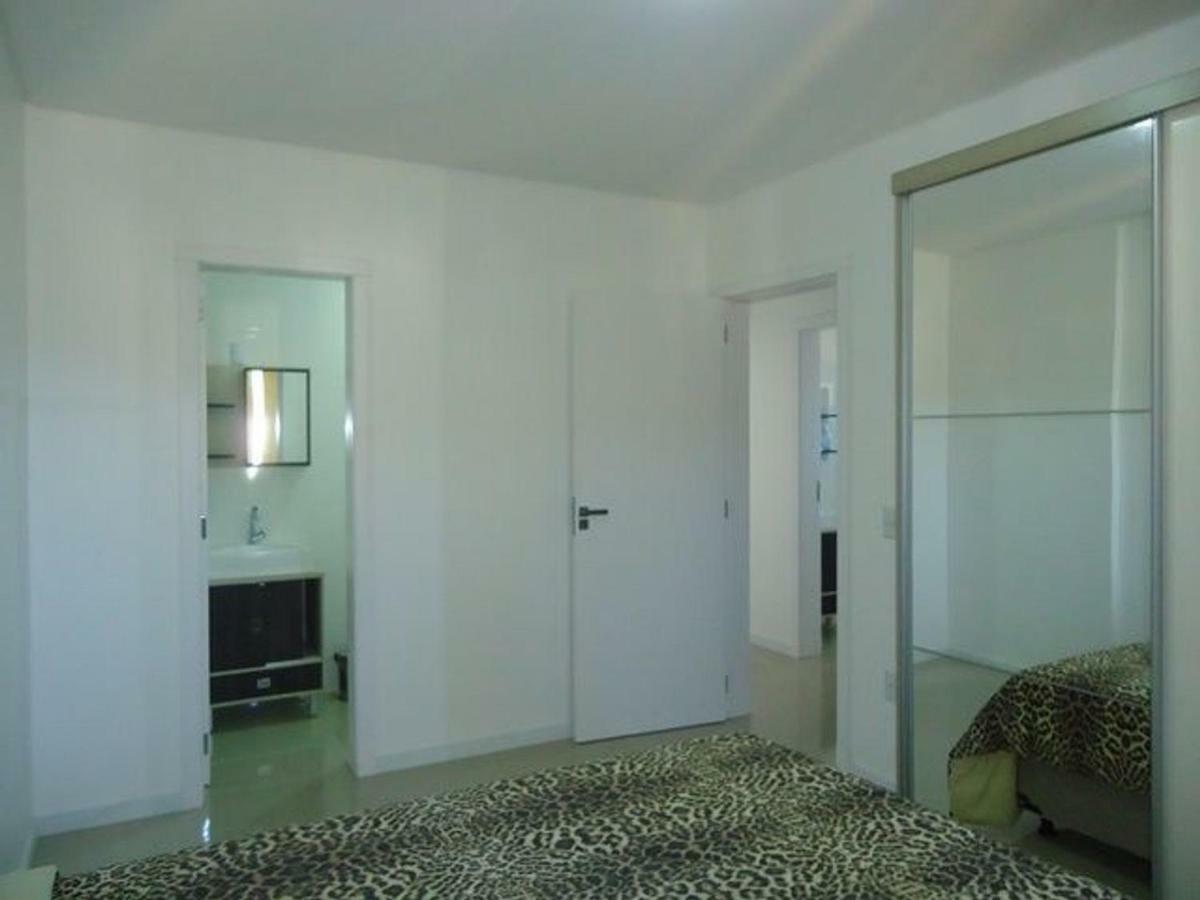 Res. Antonio Pinheiro. Apartamento Com 2 Dormitorios. Bombinhas Buitenkant foto